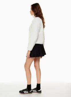 Kieron Mockneck 10 Kieron Mockneck -Agolde Shop f22 02 a03 100944 3030 on d